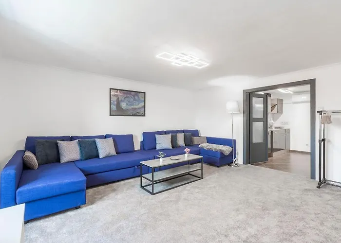 Deluxe Apartment Heroes Square