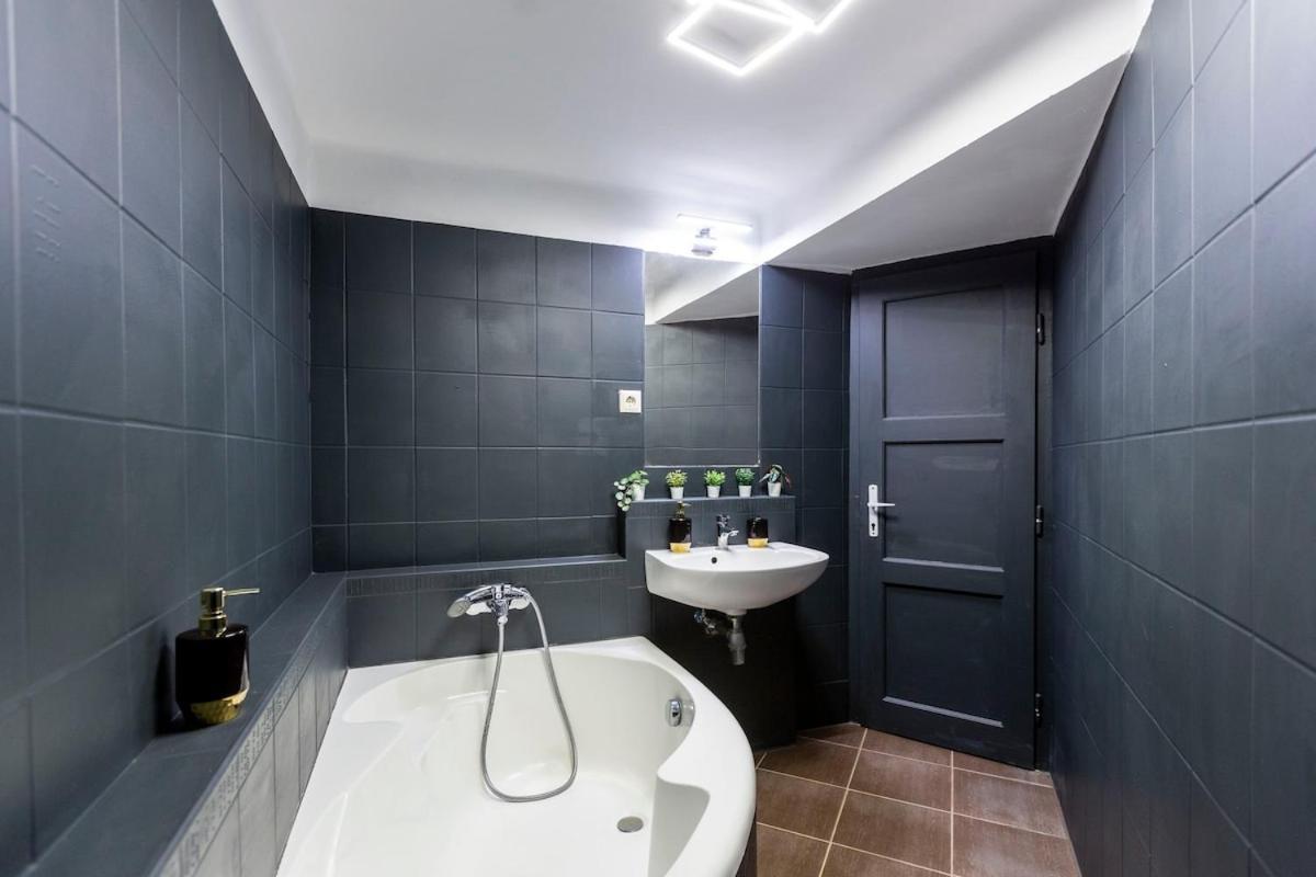 Apartment Deluxe Heroes Square *
